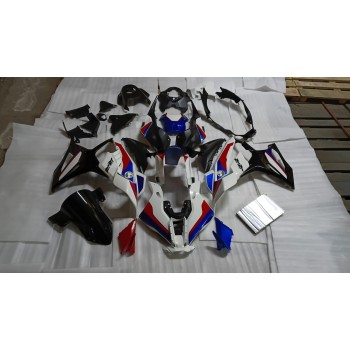 25-26 BMW S1000RR DESIGN 41